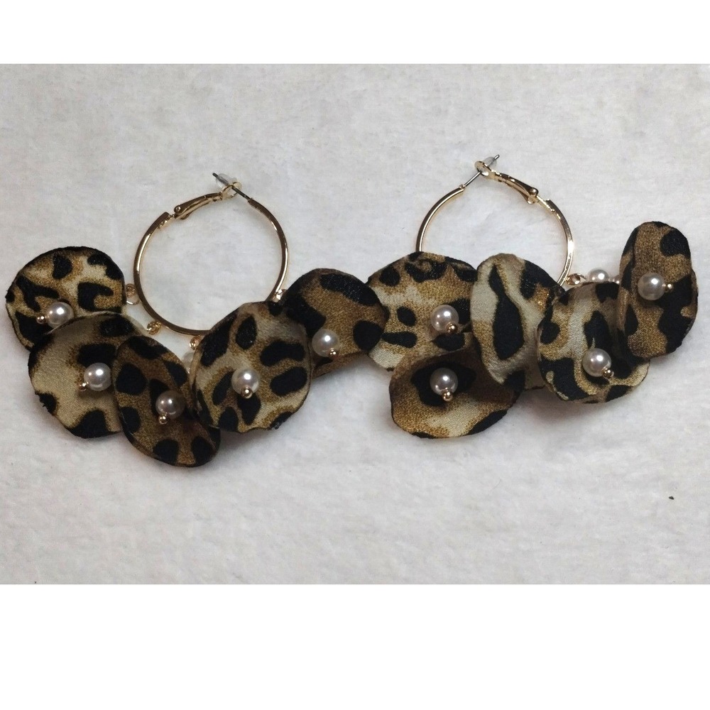 Leopard Print Fabric Petal Gold Hoop Earrings Faux Pearl Accents Animal‎ Print